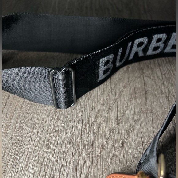 Burberry Monogram Stripe E-Canvas Camera Bag and Custom Belt Strap Rare NWOT - Picture 13 of 16
